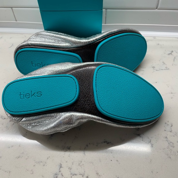 Tieks Silver Women's Flats - Picture 5 of 6